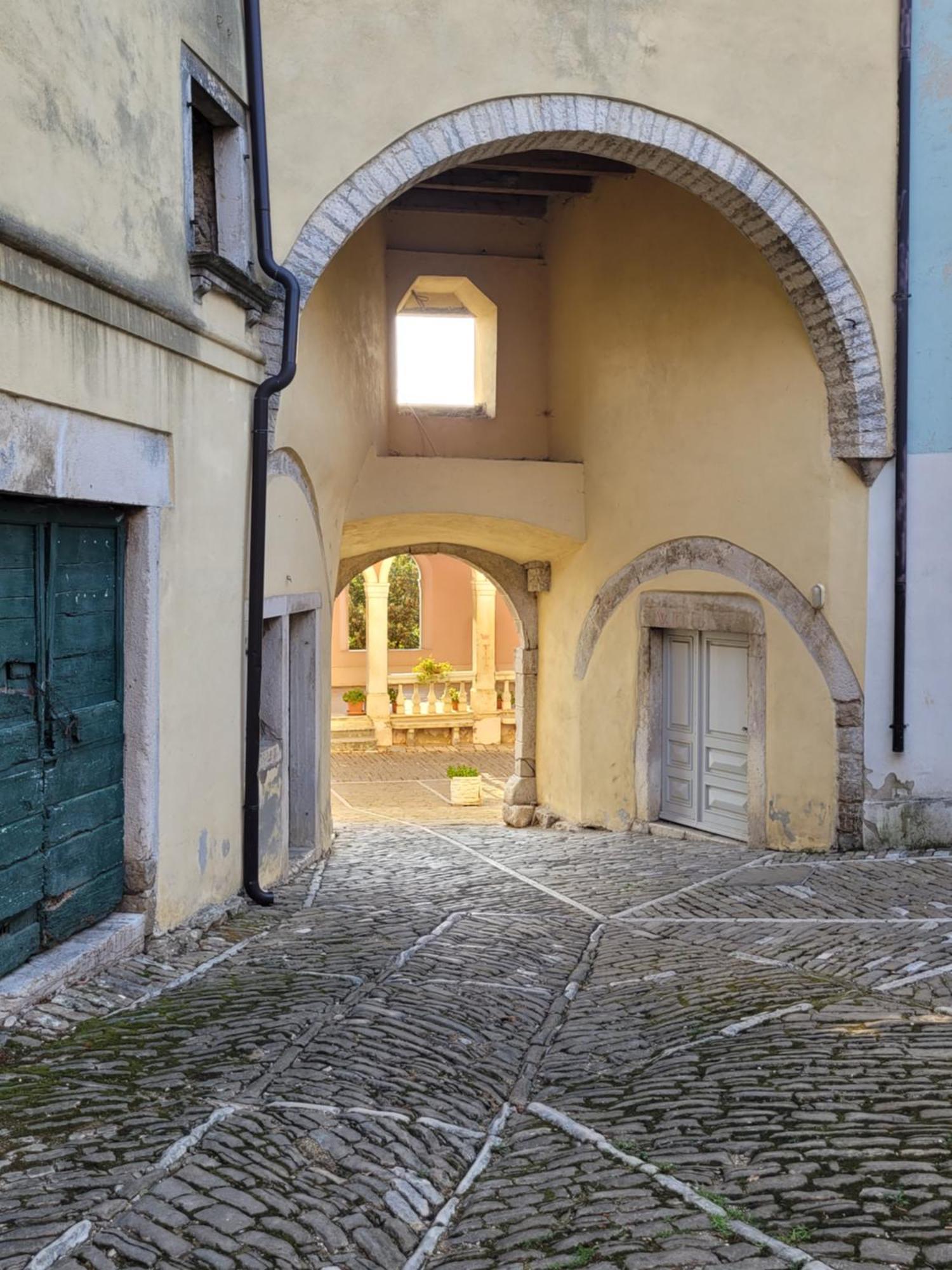 Casa Acqua Dolce - House With 4 Bedrooms And Own Spa Oprtalj Buitenkant foto
