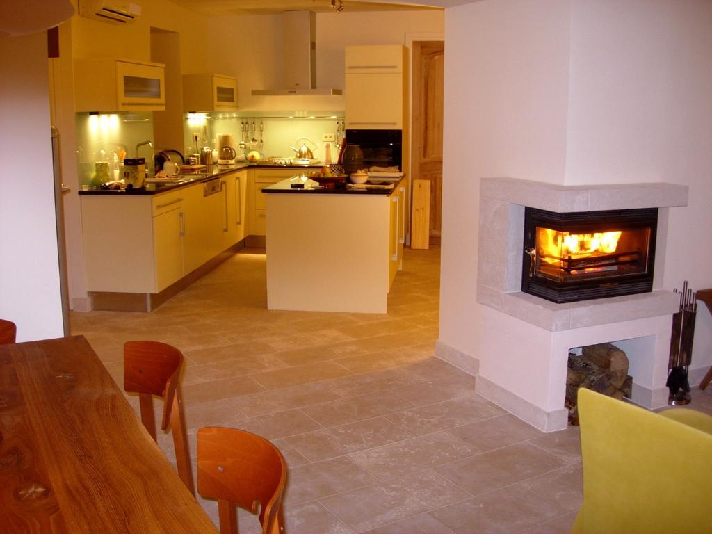Casa Acqua Dolce - House With 4 Bedrooms And Own Spa Oprtalj Buitenkant foto